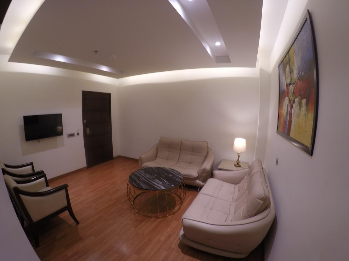 Hotel Imperia Suites Jalandhar Ngoại thất bức ảnh
